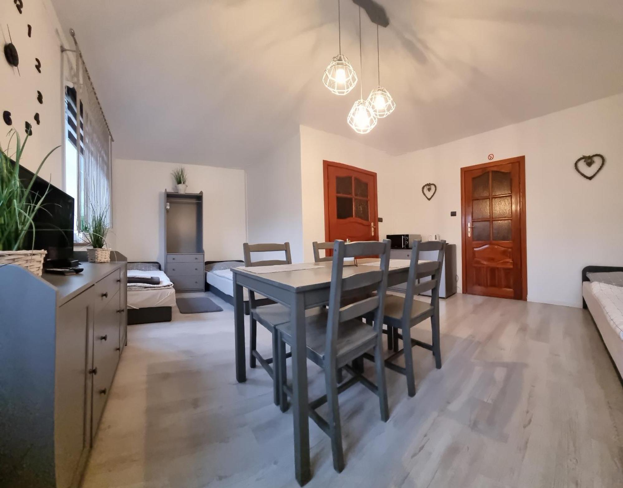 Noclegi Na Lacznej Świebodzice Exterior foto