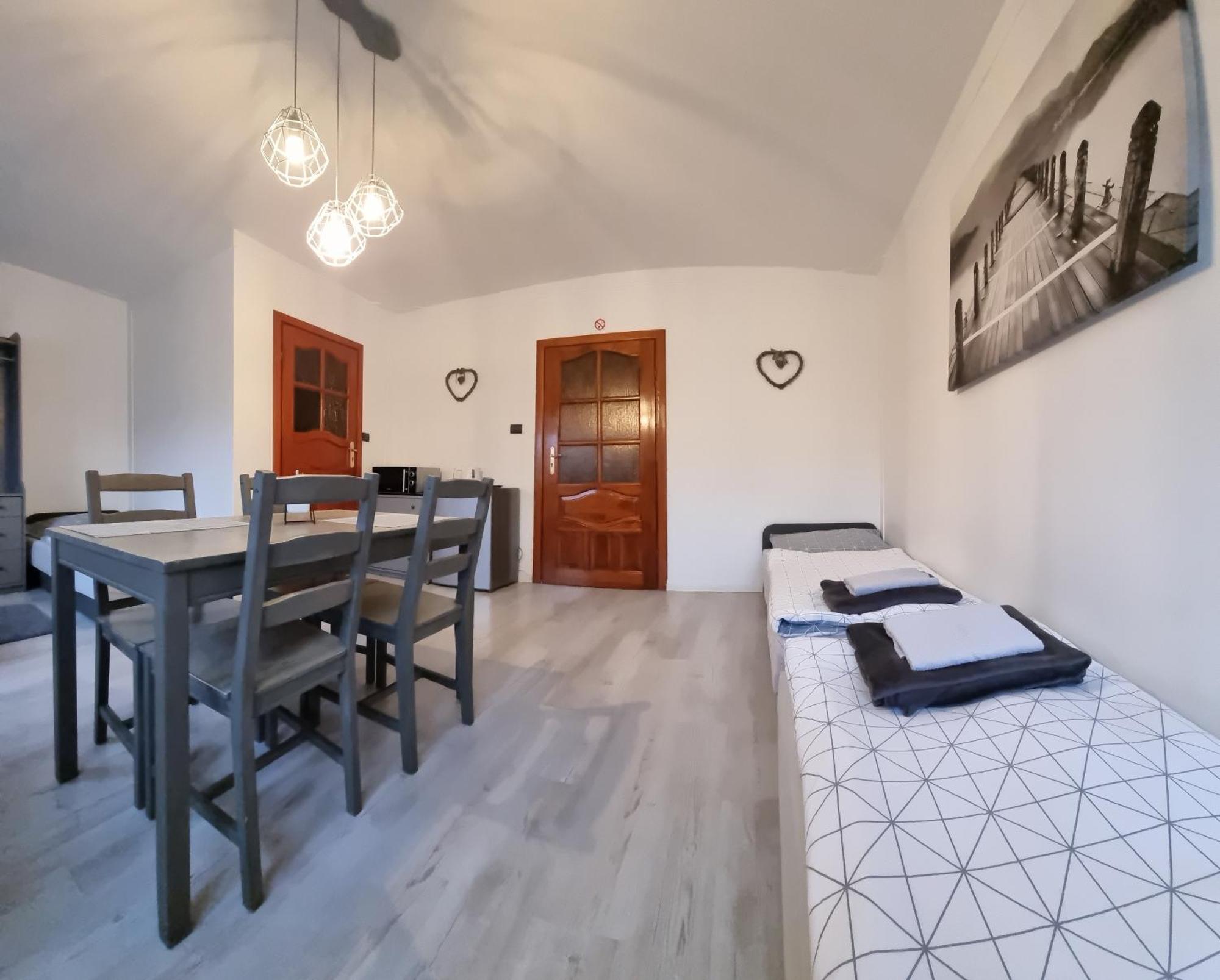 Noclegi Na Lacznej Świebodzice Exterior foto